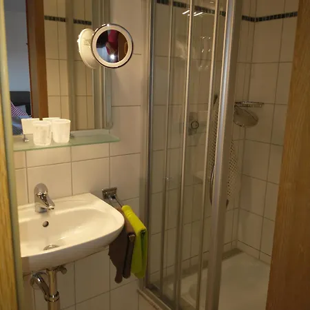 Keller בית הארחה